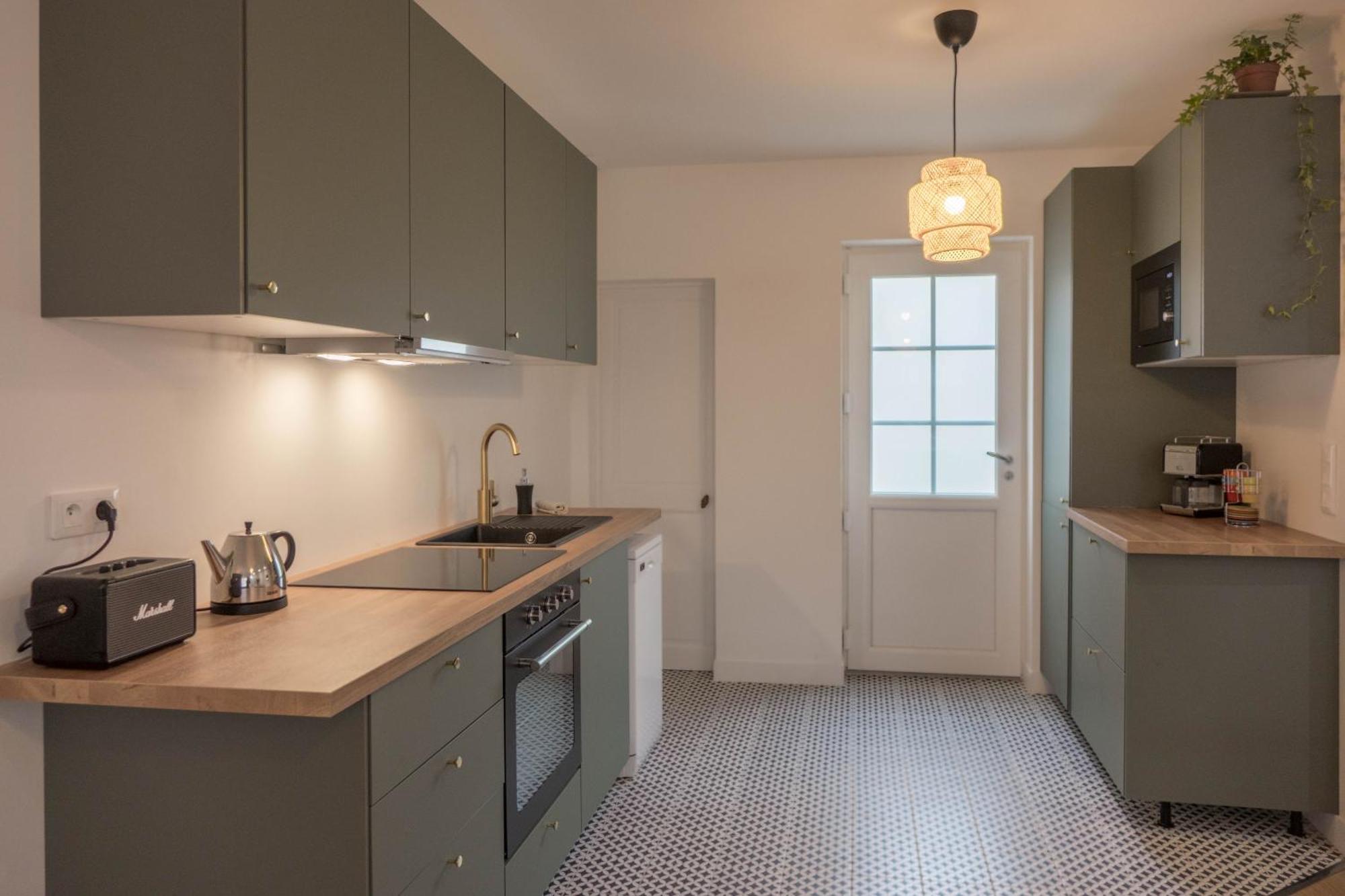 Beau Quartier Et Central, Maison Spacieuse Avec Cour, 3 Chambres, 3 Salles De Bains A 10 Min A Pied De La Gare Orleans Exterior photo